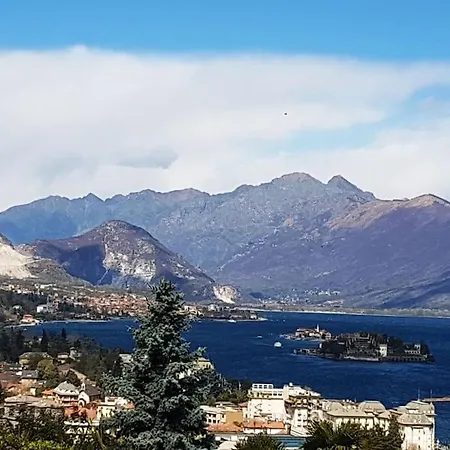Camila Stresa, Italia 펜션 *